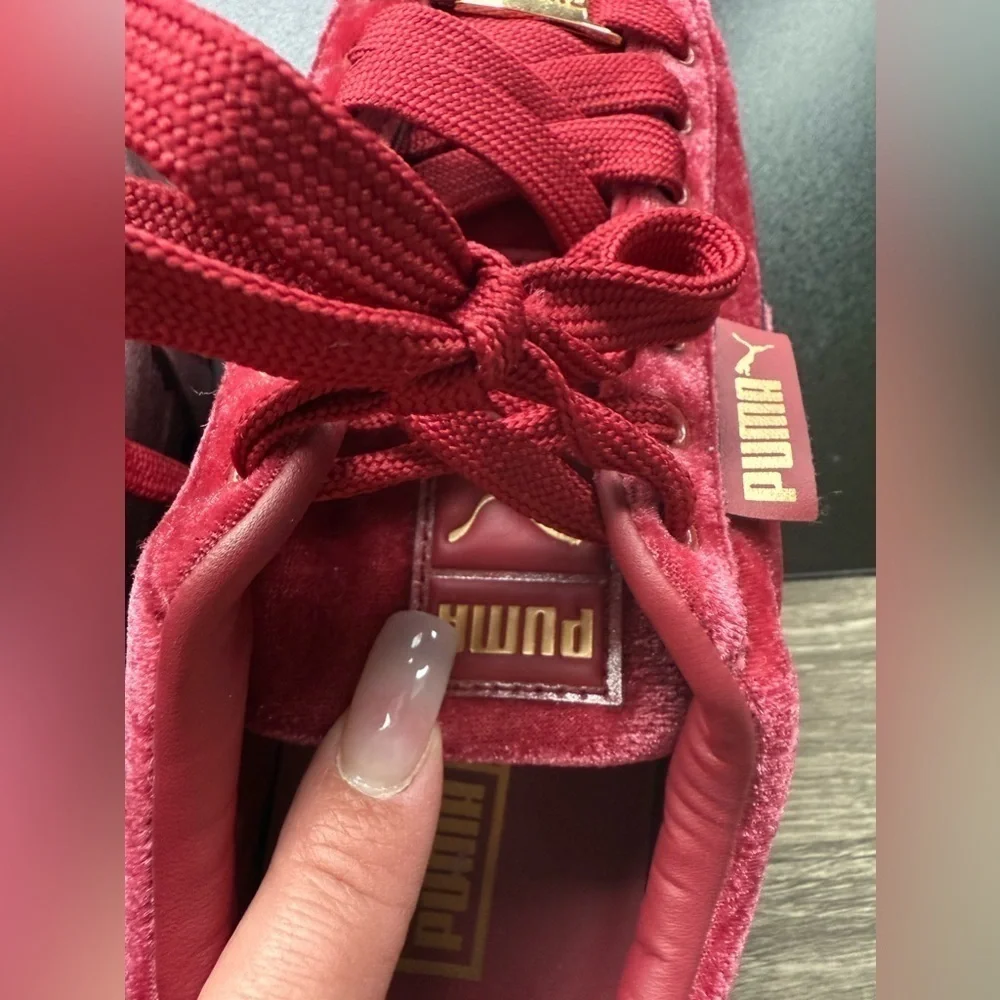PUMA Mayze Velvet Tibetan Red